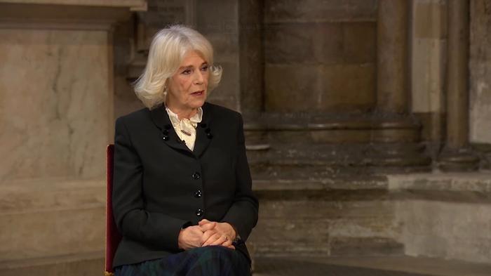 camilla-parker-bowles-shock-judi-dench-duchess-is-crazy-prince-charles-wife-jealous-of-his-actresss-friendship