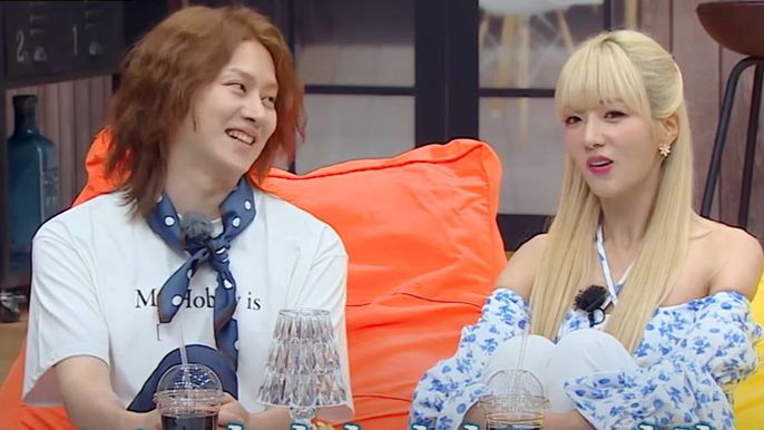 super-junior-heechul-proposes-to-apink-bomi-idols-skit-make-viewers-fall-off-their-chairs