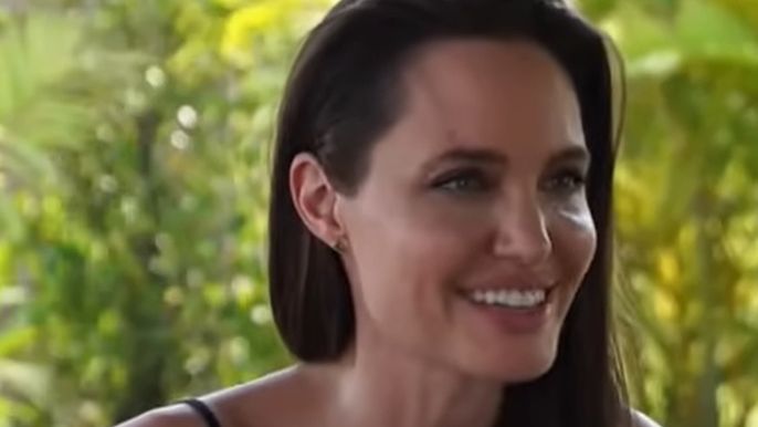 angelina-jolie-shock-brad-pitts-ex-wife-pining-for-her-salt-dialect-coach-actress-wants-to-have-fun-with-a-man
