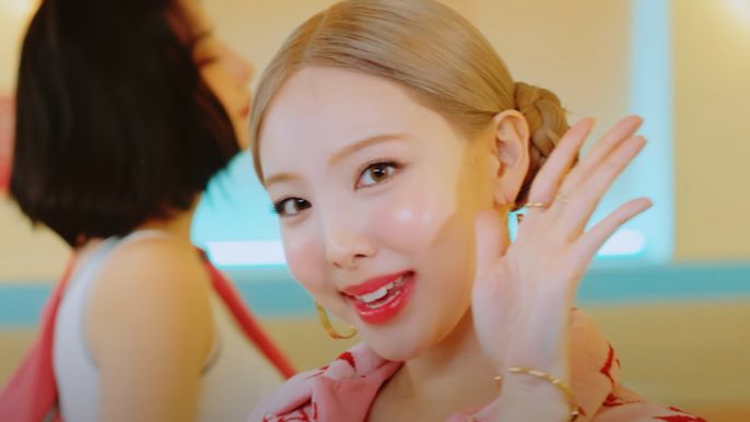 twice-nayeon-confesses-she-felt-pressured-after-becoming-1st-member-to-mark-solo-debut