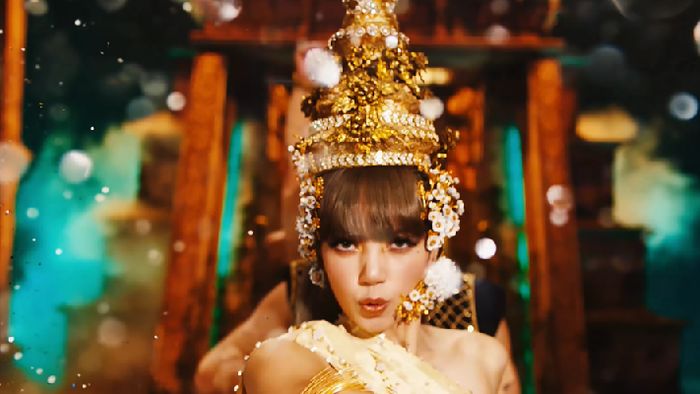 , LALISA Singer Confirms Collaboration With MAC Cosmetics For First-Ever Magnificence Assortment