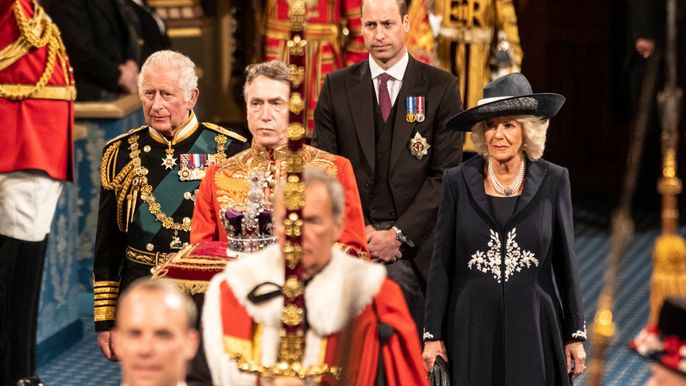 prince-william-shock-queen-elizabeths-grandson-almost-invisible-when-he-joined-prince-charles-camilla-at-state-opening-of-parliament