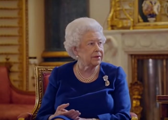 all-the-rumors-that-surrounded-queen-elizabeths-health-before-she-died-revisited-from-her-majesty-allegedly-knowing-she-wont-survive-until-the-end-of-2022-to-former-monarch-exhausted-due-to-prince-and