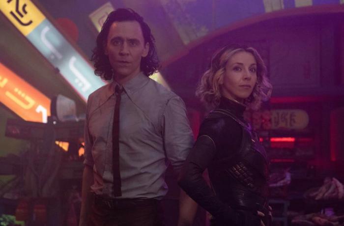 Tom Hiddleston and Sophia Di Martino in Loki Episode 3