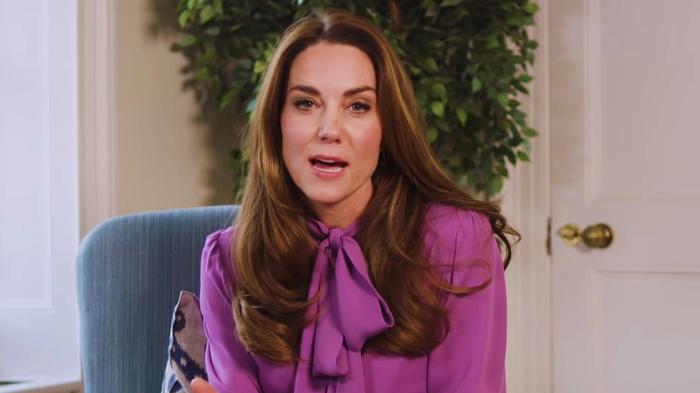kate-middleton-shock-prince-williams-wife-broke-down-in-tears-because-of-camilla-duchess-allegedly-refused-to-curtsy-to-the-future-queen-consort