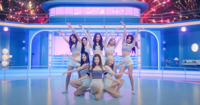 girls-generation-comeback-hits-a-glitch-girl-groups-forever1-mv-director-accused-of-plagiarizing-tokyo-disneysea-design-offers-apology-after-emergence-of-issue
