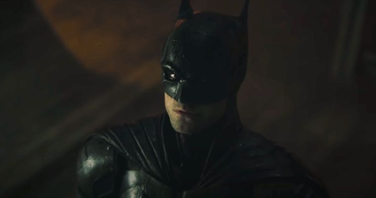 The Batman Up Close: Robert Pattinson's Caped Crusader Shows Ominous ...