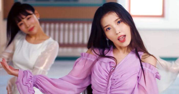 iu-boyfriend-2021-strawberry-moon-hitmaker-sparks-dating-rumors-with-new-songs
