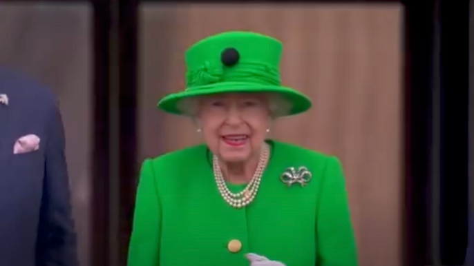 queen-elizabeth-heartbreak-british-monarch-looks-frail-at-garter-day-photo-with-a-cane-week-after-platinum-jubilee