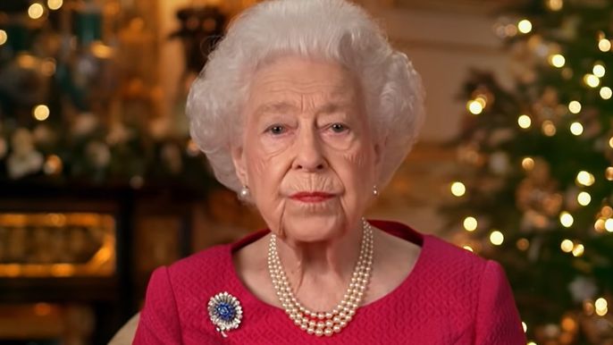 is-queen-elizabeth-okay-palace-expected-to-announce-big-news-soon-as-health-of-prince-charles-mom-deteriorates