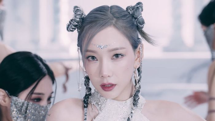 Read more about the article Taeyeon Tops iTunes Charts With New Album INVU
