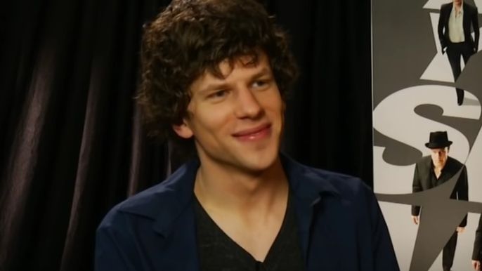 jesse-eisenberg-net-worth-2022-how-much-has-the-batman-v-superman-dawn-of-justice-made-today
