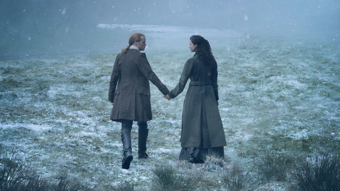 that-weird-love-scene-in-outlander-season-6-episode-2-was-carried-out-using-shows-first-intimacy-coordinator