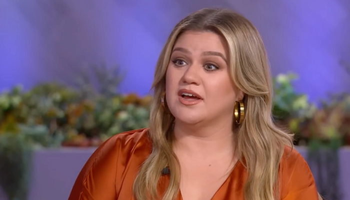 kelly-clarkson-shock-brandon-blackstock-prepares-for-a-tell-all-against-american-idol-alum-songstress-ex-reportedly-angry-after-she-discarded-him-like-trash