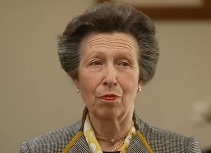 princess-anne-shock-prince-harrys-letter-made-queen-elizabeths-only-daughter-cry-princess-royal-adores-nephew