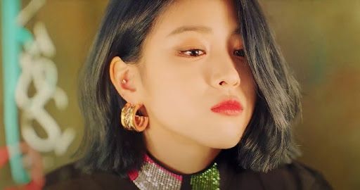 itzy-ryujin-takes-nothing-for-pores-skin-except-this