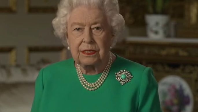 queen-elizabeth-heartbreak-monarch-privately-expressed-shes-struggling-after-prince-philips-death-doesnt-want-royals-to-enter-husbands-room-in-sandringham