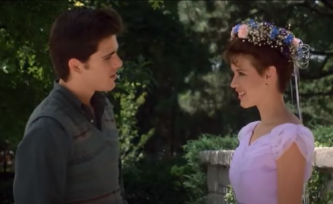 Where to Watch and Stream Sixteen Candles Free Online