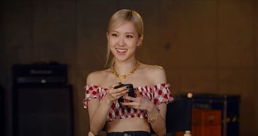 blackpink-ros-fashion-style-and-wardrobe-essentials-uncovered