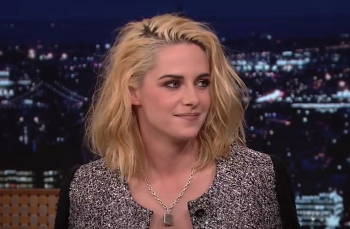 kristen-stewart-net-worth-2022-how-much-does-the-actress-have-made-after-twilight-spencer