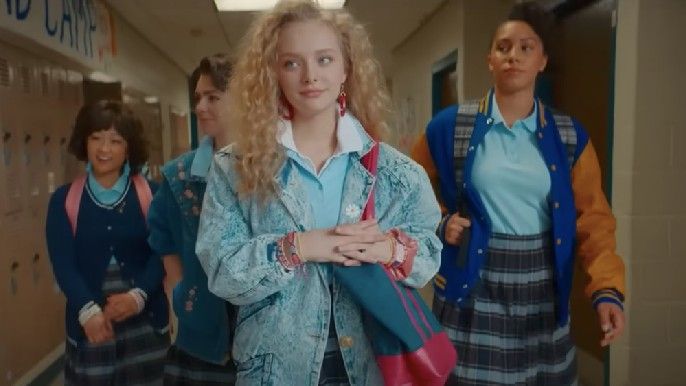 My best friend's exorcism Amiah Miller as Gretchen walking in school with 3 other girls behind her