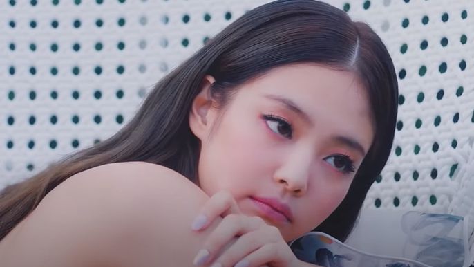 blackpink-jennie-earns-top-celebrity-title-from-fans-after-k-pop-idol-started-a-new-trend