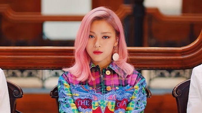 itzy-ryujin-net-worth-2022-group-center-the-wealthiest-member