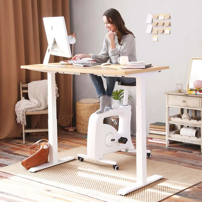 The Flexispot E7 standing desk with optional extras.