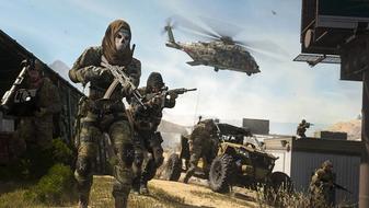 Image showing Modern Warfare 2 players underneath helicopter