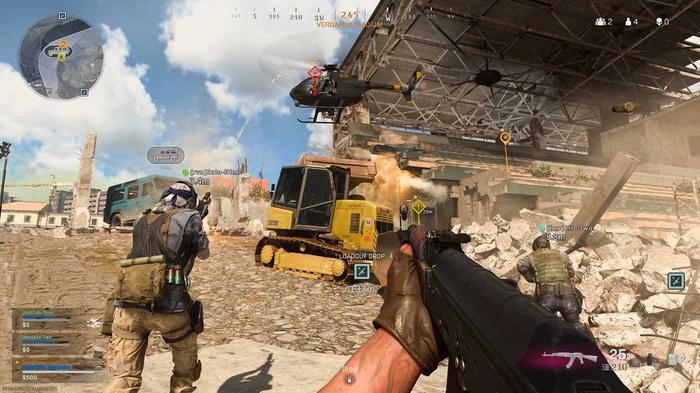 Image of the player shooting at a helicopter in Call of Duty: Warzone.