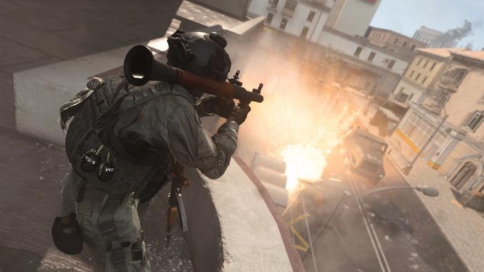 A soldier holding an RPG in Modern Warfare 2