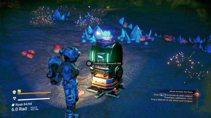 A player faces a Construction Research Station in No Man's Sky.