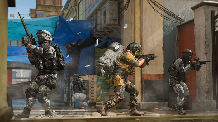 Image showing Modern Warfare 2 players moving through market