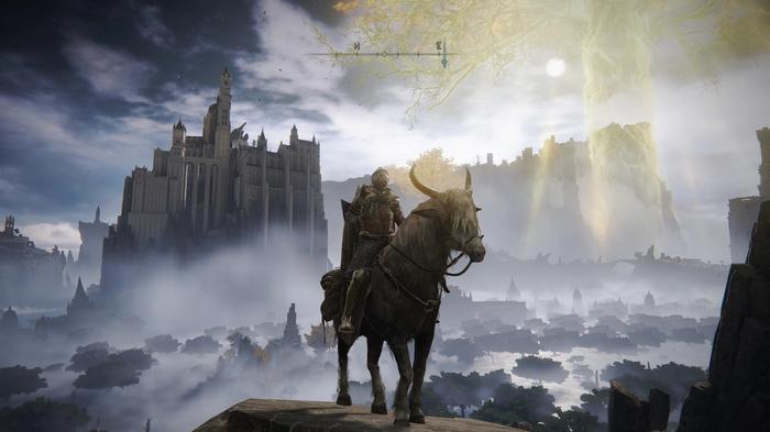 The main character riding on horseback against the background of a grand castle in Elden Ring.