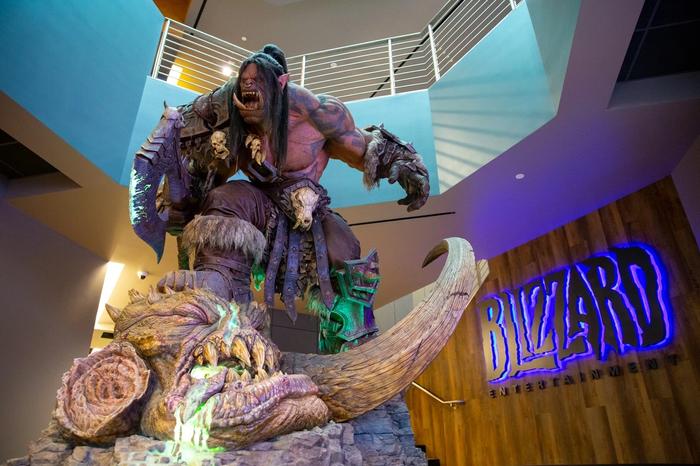  <img src="blizzardhq.jpg" alt="world of warcraft statue with Blizzard sign behind it">