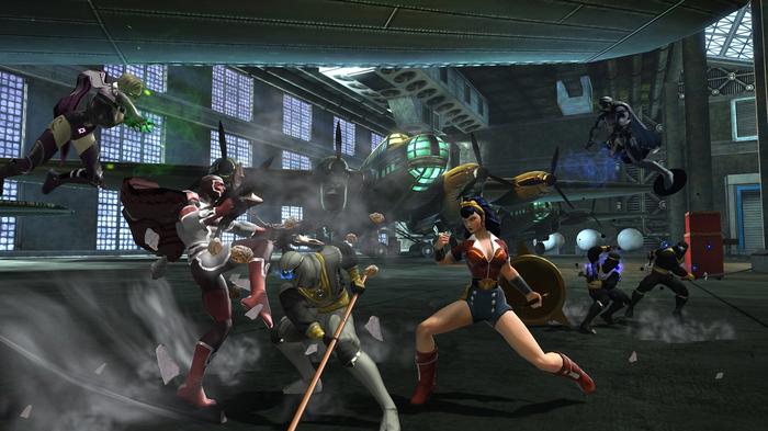 Image of superheroes battling in DC Universe Online.