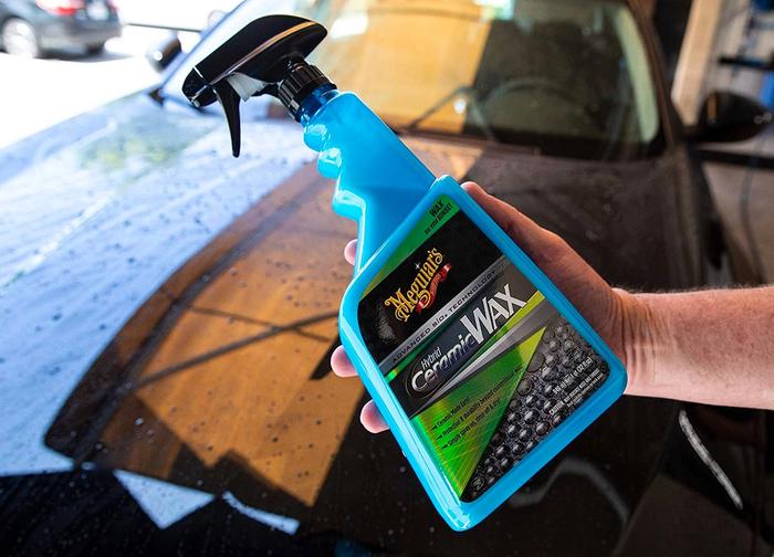 Best car wax spray Meguiar's Store product image of a blue bottle of ceramic spray wax.