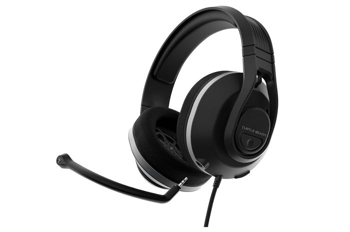 Best headset for GT7 Turtle Beach product image of a black headset.