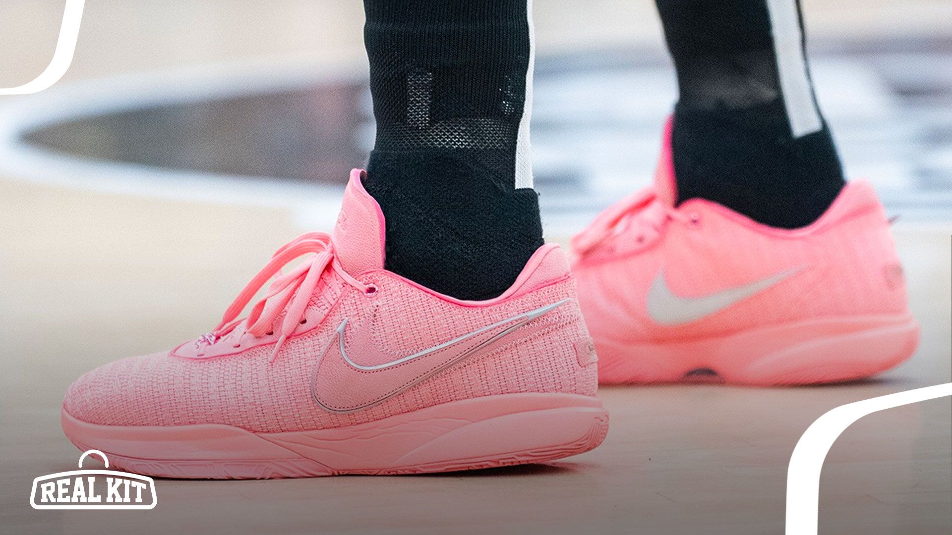 lebron wearing pink shoes