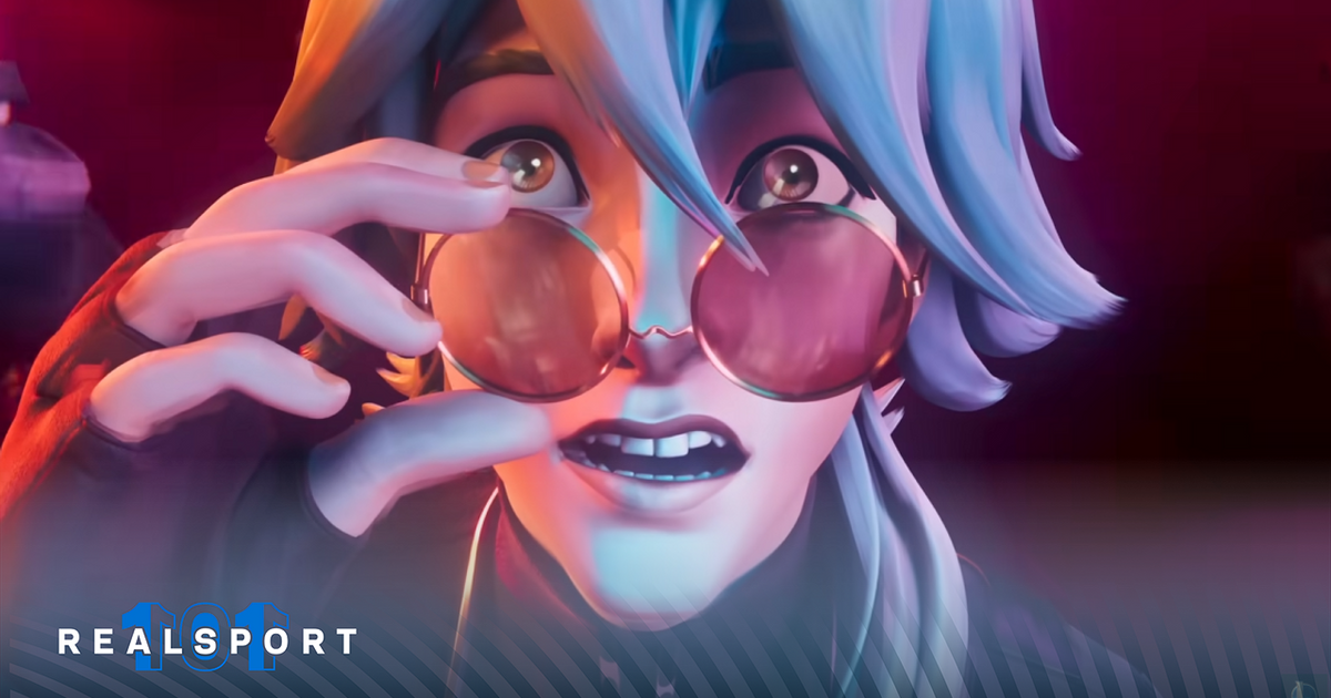 A screenshot of Ezreal from the "HEARTSTEEL - PARANOIA Music Video Teaser | League of Legends" YouTube video.