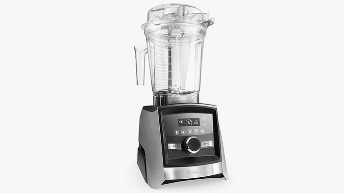 Best Blender Vitamix product image of a black machine with a clear, 2l jug attached.