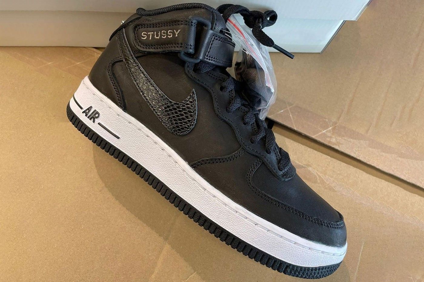 af 1 mid black