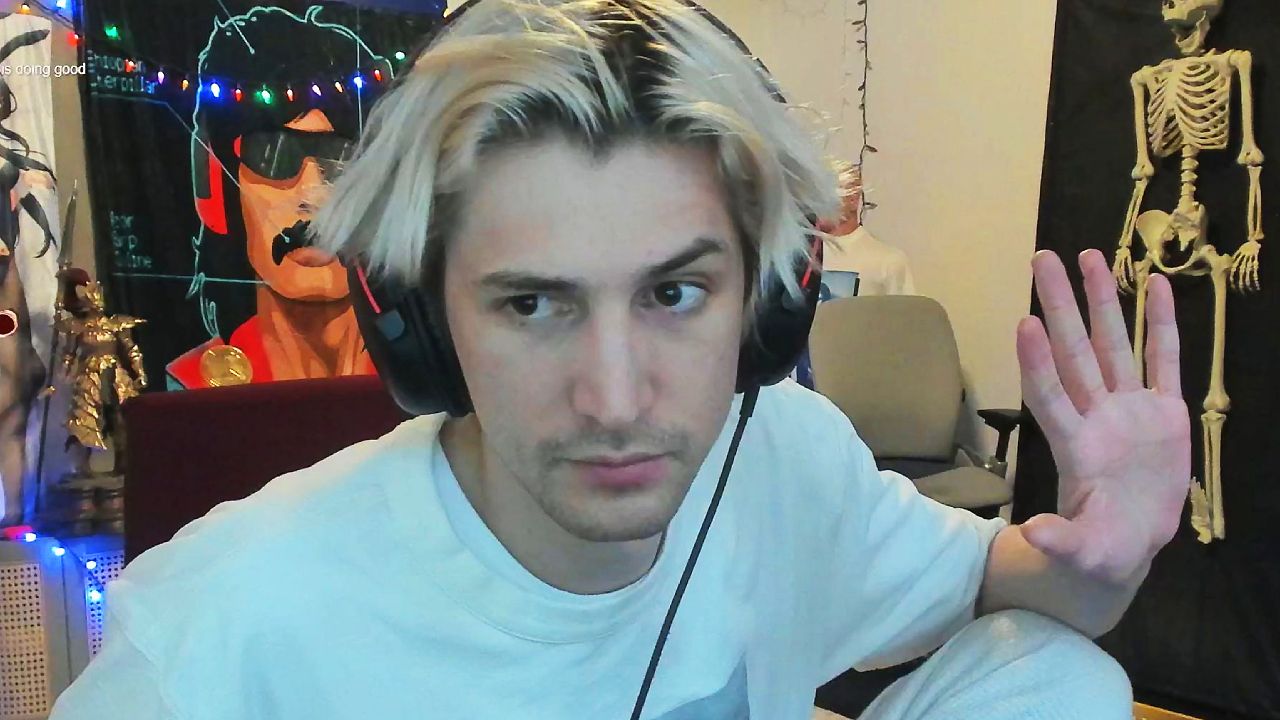 How to Watch xQc and MoistCr1TiKaL 1v1 in Twitch Rivals Rocket League ...