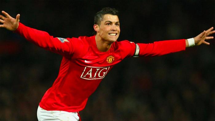 Best Manchester United kits Nike 2007/08 image of Ronaldo celebrating wearing a plain red kit with white shorts.