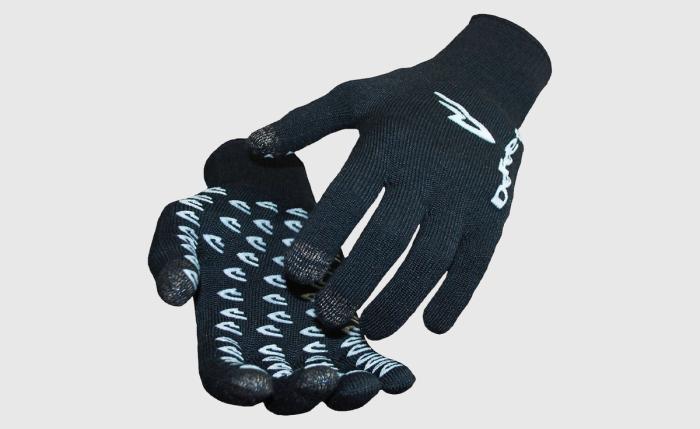 Best cycling gloves Defeet product image of a pair of black gloves with white grips on the palms.