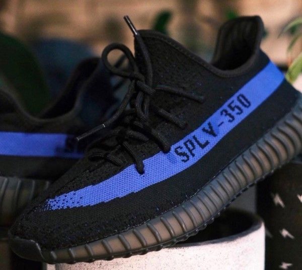 adidas Yeezy Boosadidas Yeezy Boost 350 v2 Dazzling Blue OUT NOW 