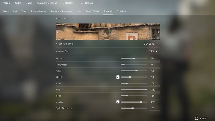 CS:GO crosshair settings as seen in the game's menu. This shows you how to change your crosshair.