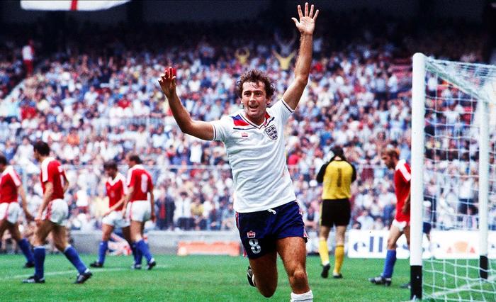 Best retro football kit England 1982 product image of a white kit with red and blue details.