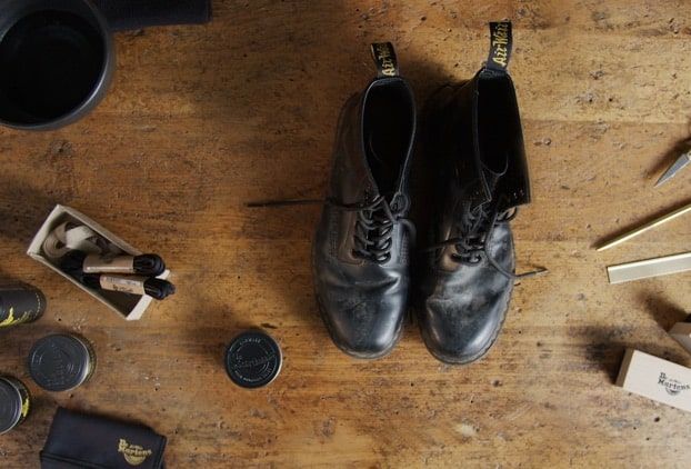 how to clean canvas doc martens