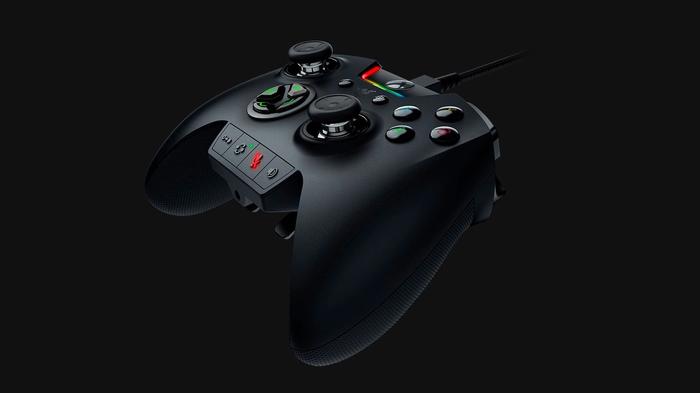 Xbox-style Razer controller.